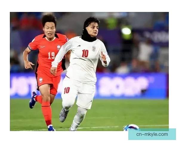 伊朗女足回应拒唱国歌：为祖国回正轨